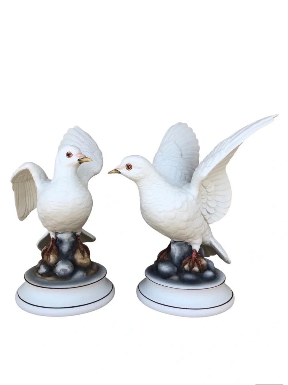 Andrea by Sadek Vintage Made in Japan White Fantail Doves Porcelain 8 1/2” Tall